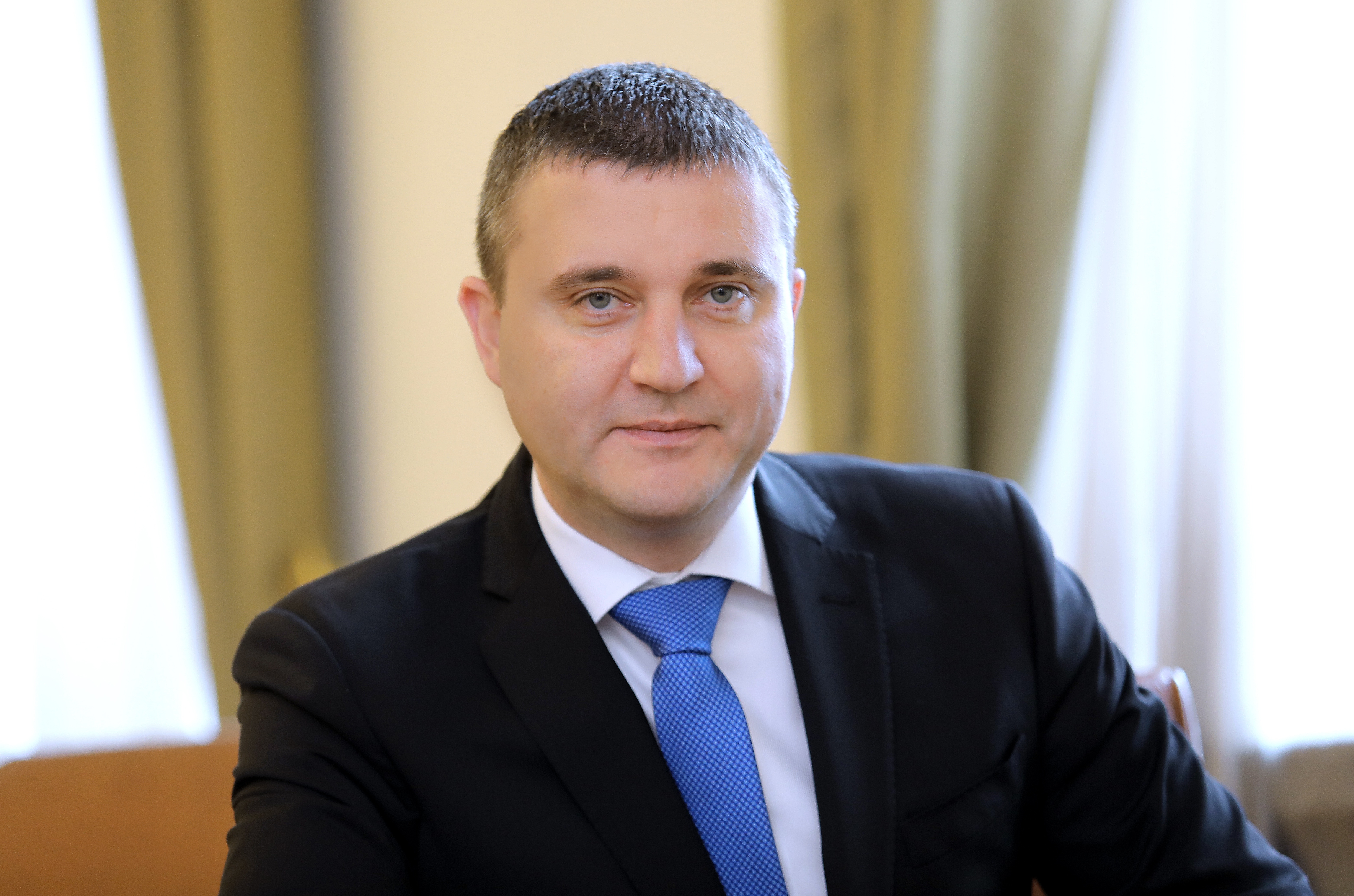 Интервю с Владислав Горанов, министър на финансите: Битката за София