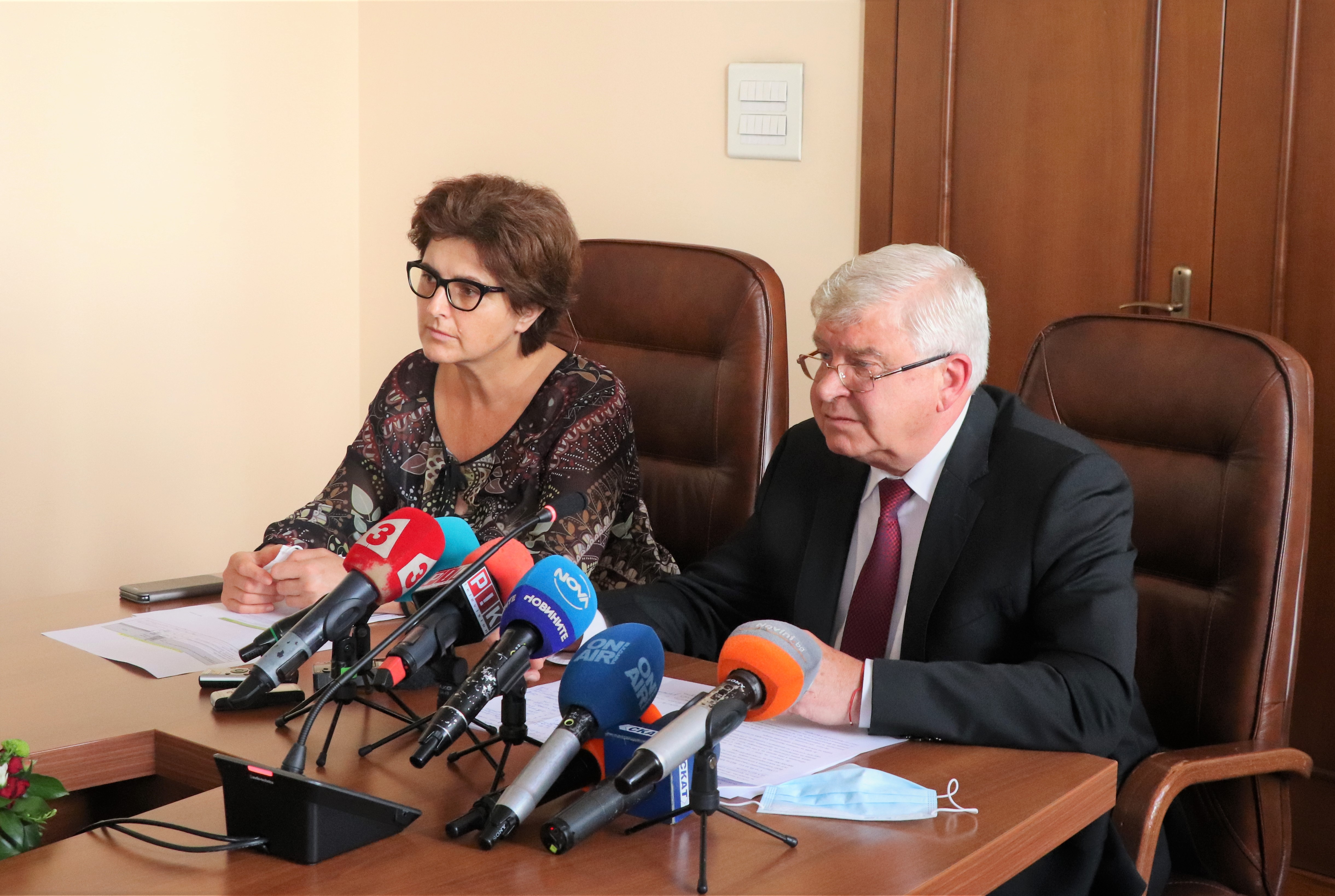 Minister of Finance Kiril Ananiev and Deputy Minister of Finance Marinela Petrova