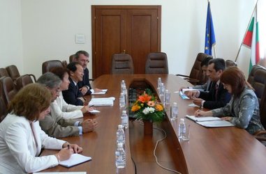 Minister of finance Plamen Oresharski had a meeting with World bank vice president for Europe and Central Asia Shigeo Katsu