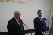 СЛУЖЕБНИЯТ МИНИСТЪР НА ФИНАНСИТЕ КИРИЛ АНАНИЕВ ПРИЕМА ПОСТА ОТ МИНИСТЪРА НА ФИНАНСИТЕ В ОСТАВКА ВЛАДИСЛАВ ГОРАНОВ