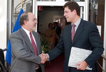 Министърът на финансите Милен Велчев и комисарят за икономиката Педро Солбес