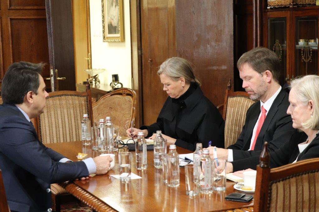 Вицепремиерът Асен Василев се срещна с посланиците на Финландия, Швеция и Дания