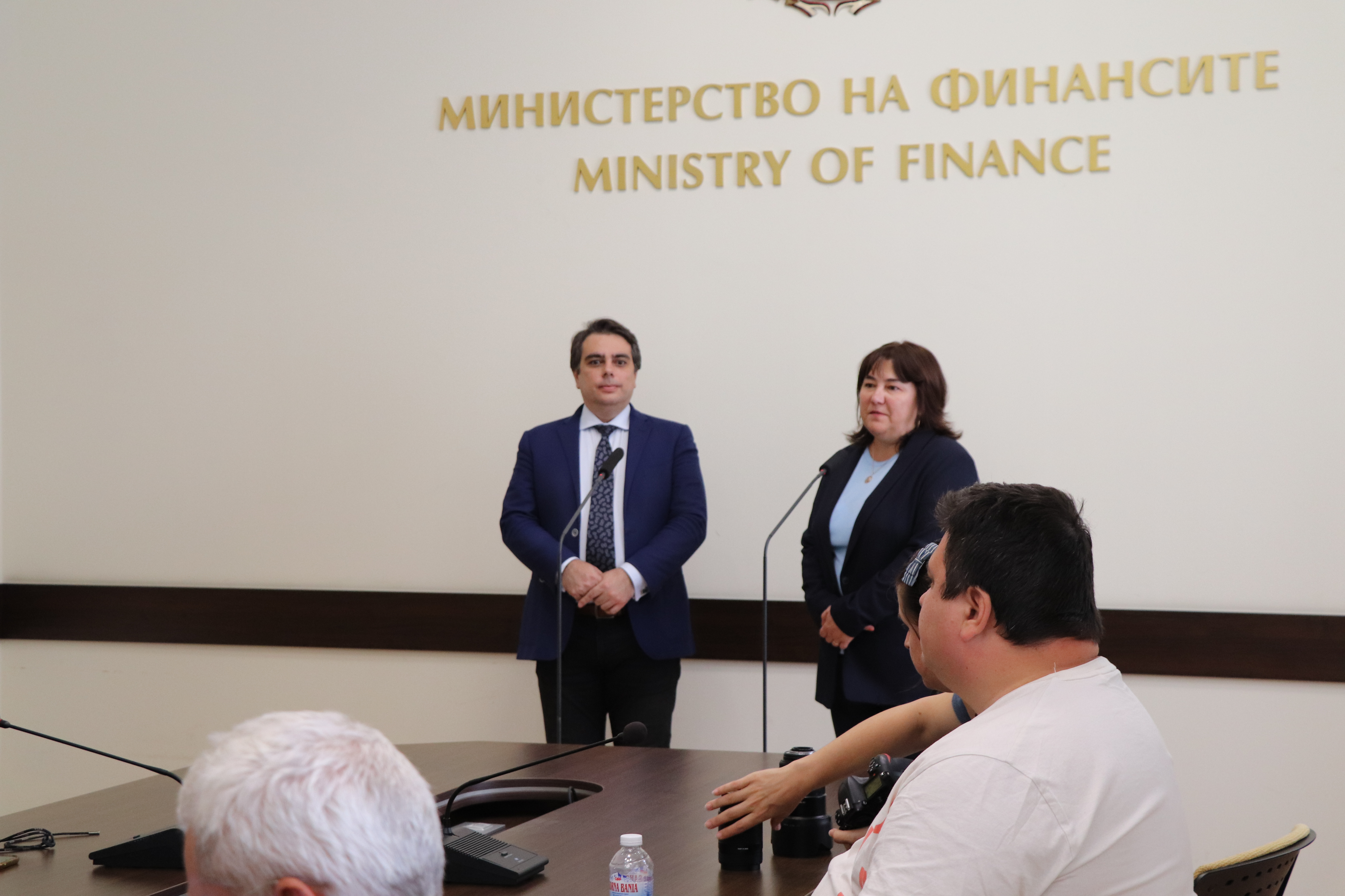 Росица Велкова пое поста на министър на финансите