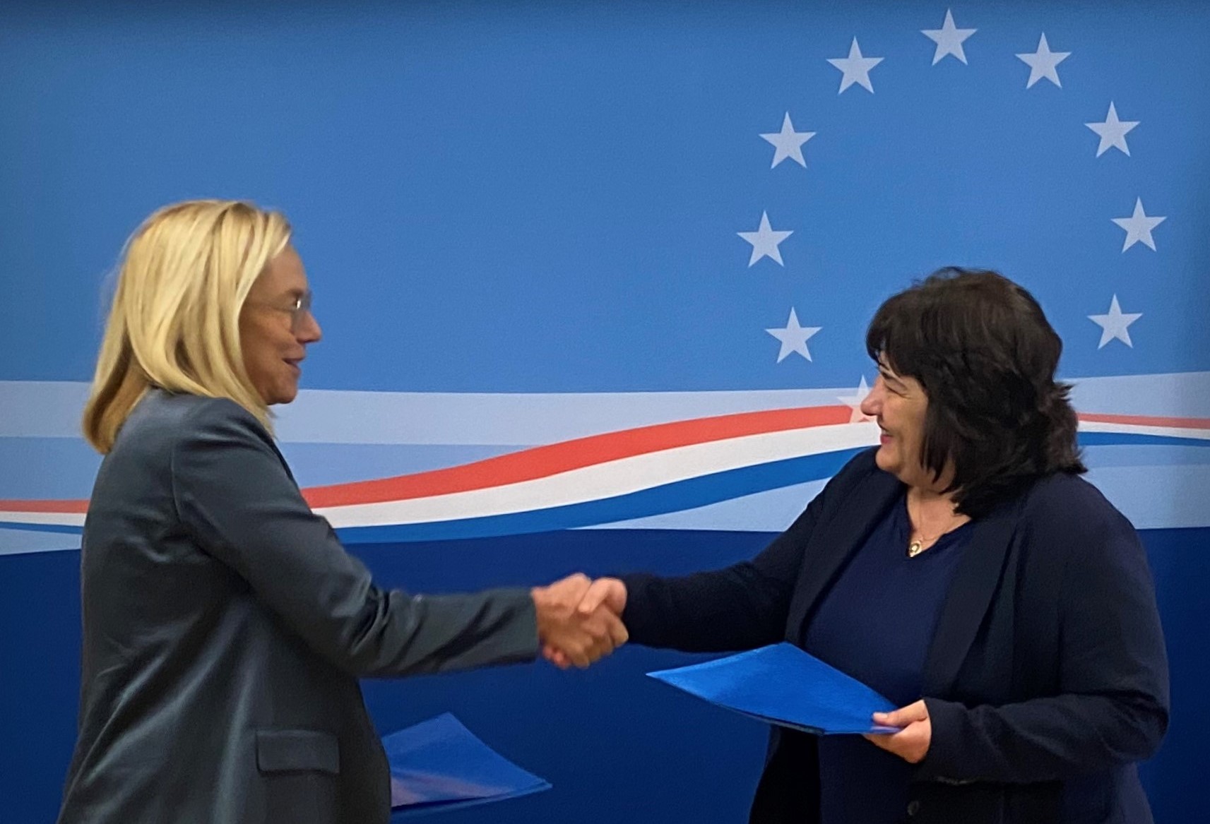 The Minister of Finance of the Republic of Bulgaria Mrs. Rositza Velkova and the Minister of Finance of the Kingdom of the Netherlands Mrs. Sigrid Kaag