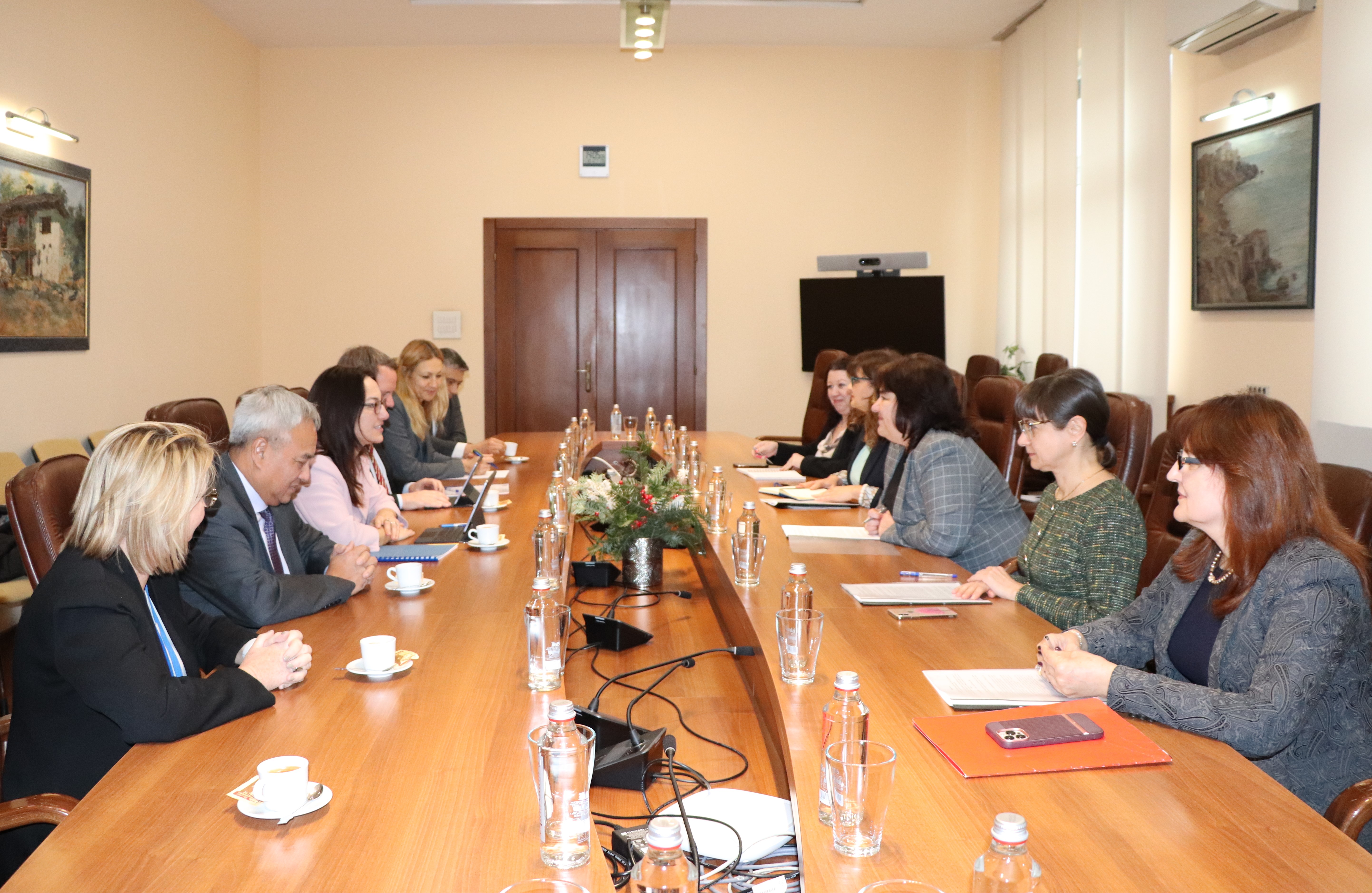 Minister Rositza Velkova met with a delegation of the World Bank 