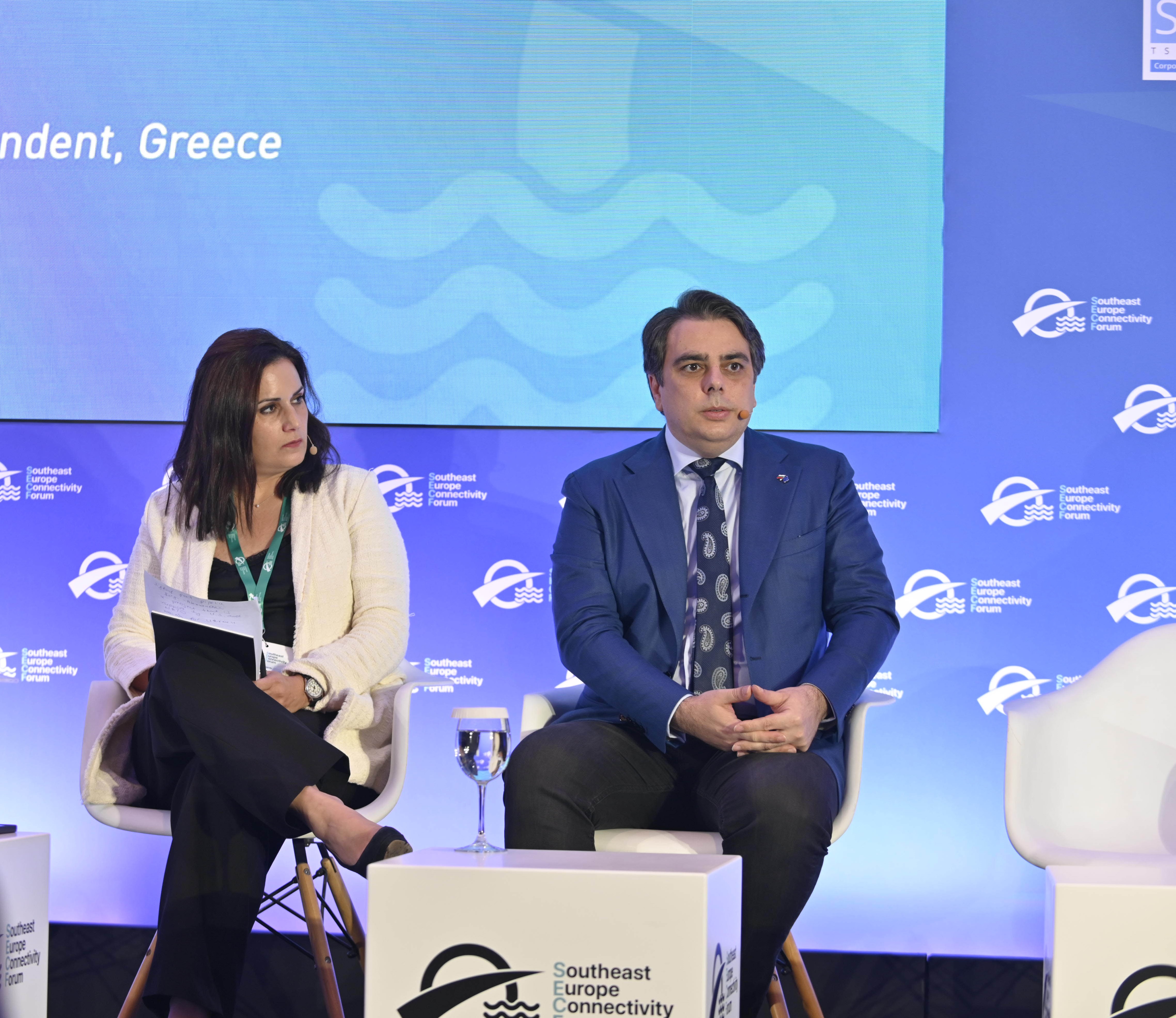 Министър Асен Василев в Солун: Истинската свързаност със Средиземно море може да стане факт до 5 години