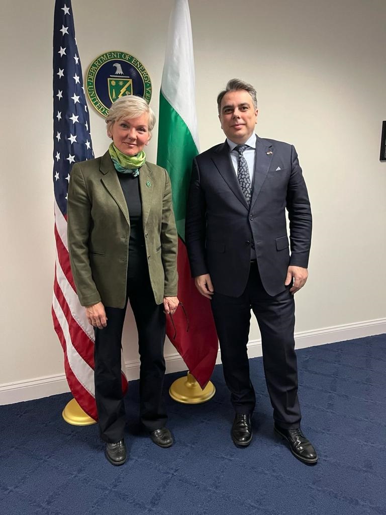 Министър Асен Василев и секретарят по енергетика на Съединените щати Дженифър Гранхолм